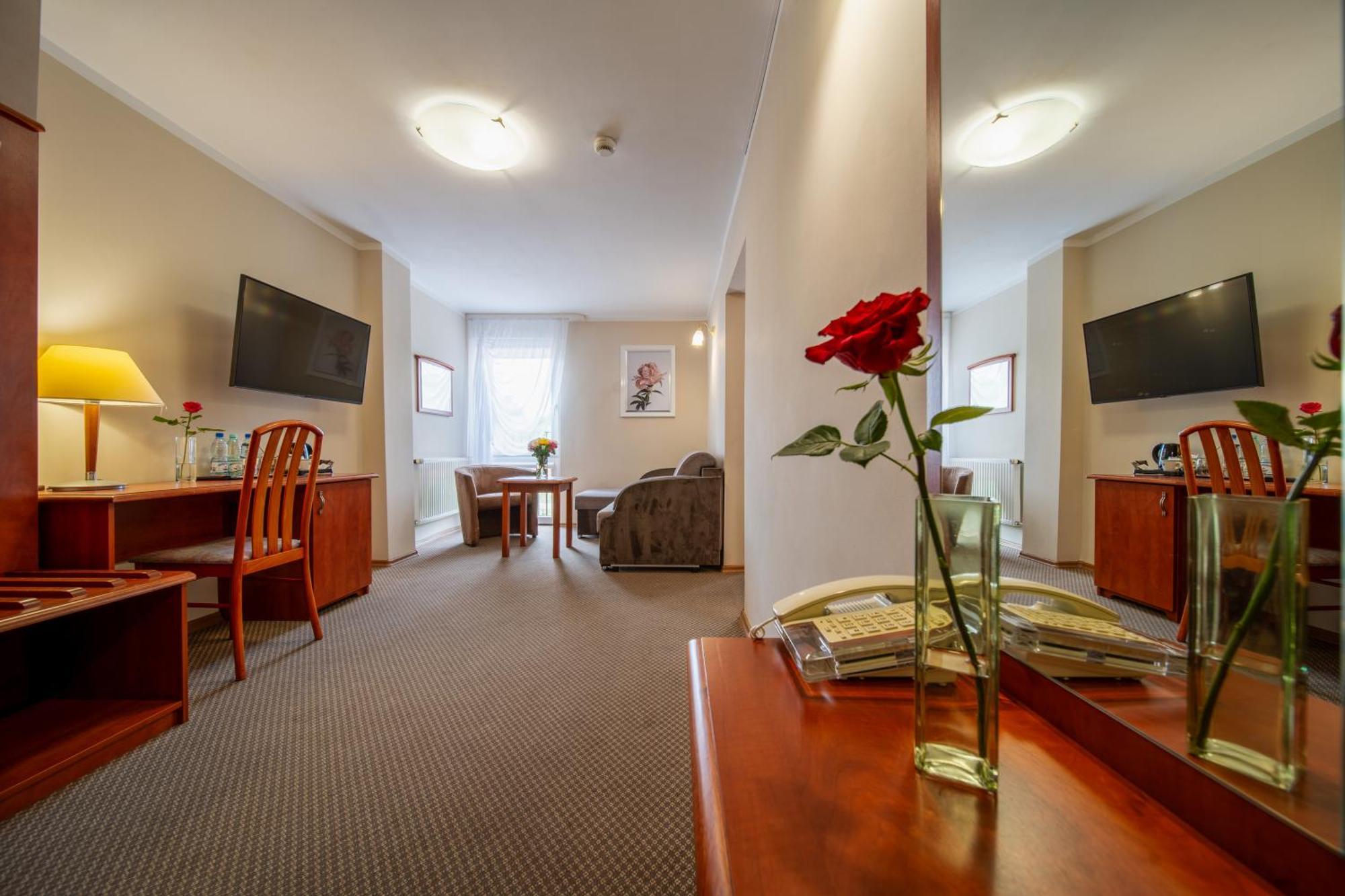 Hotel Gromada Łomża Εξωτερικό φωτογραφία